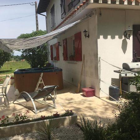 La Croix Blanche Acomodação com café da manhã Exterior foto